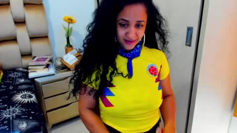 Snapshot of emperatriztapia chatting on June 2026 06:09:02 PM emperatriztapia online show from June 2026 06:09:02 PM