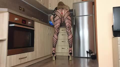 Snapshot of empress_sara chatting on June 2026 05:35:02 PM Empress Sara online show from June 2026 05:35:02 PM