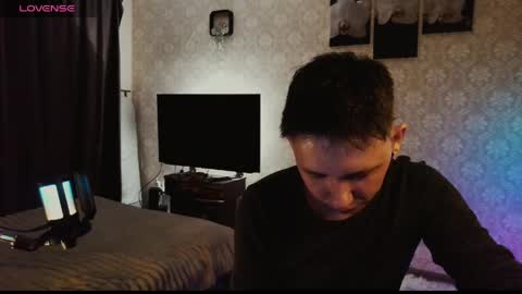 emveeboy96 online show from March 2026 08:35:02 PM