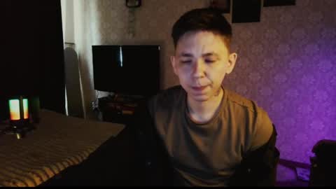 emveeboy96 online show from April 2026 07:49:01 AM