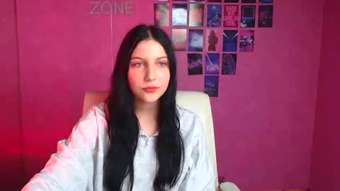 Snapshot of emxma chatting on November 2025 07:57:01 PM Emma online show from November 2025 07:57:01 PM