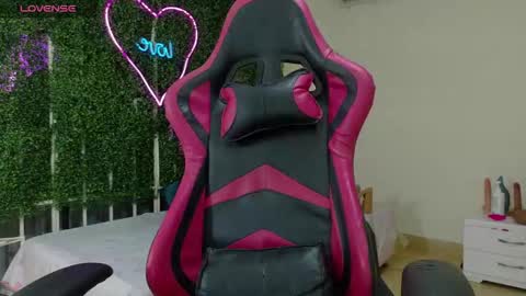 Emy online show from March 2026 01:58:01 PM