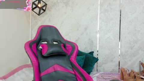 Emy online show from April 2026 02:25:01 PM