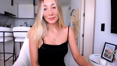 emyconneer online show from January 2025 03:34:02 PM