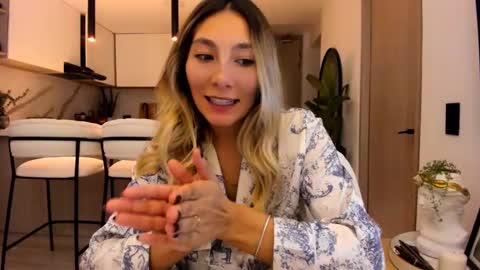 emyconneer online show from February 2025 02:09:02 AM