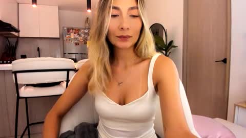 emyconneer online show from March 2025 01:53:01 AM