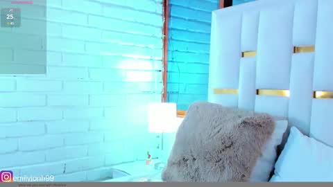 EMYLY  online show from January 2025 03:26:01 AM