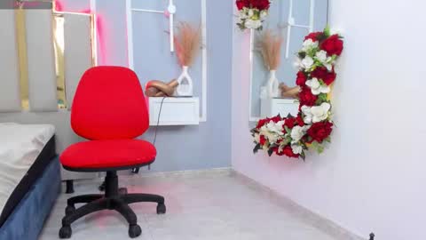 Emy online show from November 2025 04:18:01 PM