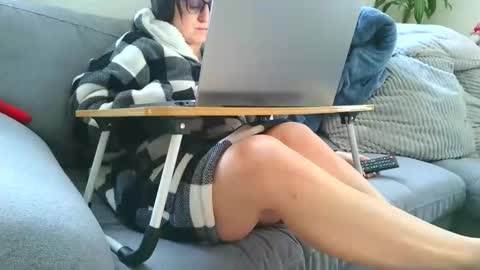 emyxxl online show from February 2026 02:33:01 PM