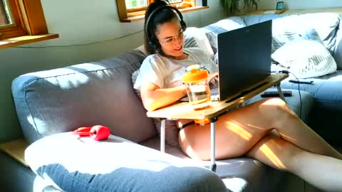 emyxxl online show from July 2026 01:37:01 PM