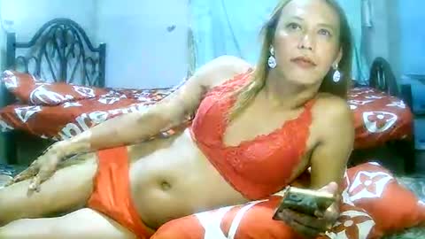 Snapshot of encantadats chatting on January 2025 02:50:01 PM CHUN LY online show from January 2025 02:50:01 PM