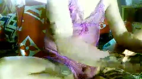 Snapshot of encantadats chatting on October 2025 03:39:02 AM CHUN LY online show from October 2025 03:39:02 AM