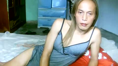 CHUN LY online show from April 2026 02:03:02 AM