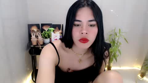 Snapshot of enchantress_mia03 chatting on June 2026 09:14:01 AM enchantress_mia03 online show from June 2026 09:14:01 AM