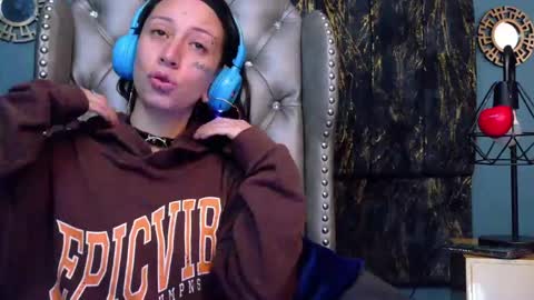 EnchantressQueen online show from April 2026 12:19:02 PM