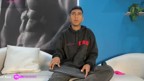 Snapshot of ender_h0t chatting on October 2025 02:26:01 PM Ender online show from October 2025 02:26:01 PM