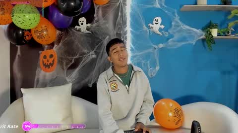 Snapshot of ender_h0t chatting on October 2025 01:44:01 PM Ender online show from October 2025 01:44:01 PM