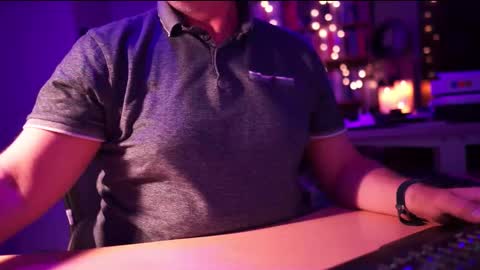 uk online show from September 2025 10:35:02 PM