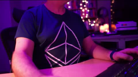 uk online show from September 2025 10:48:01 PM