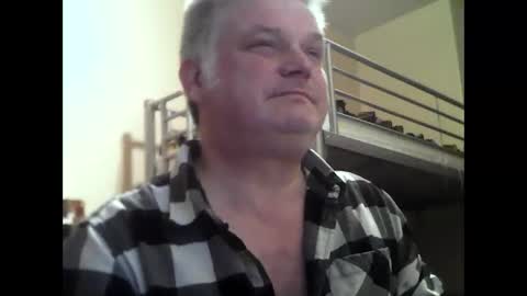 englishguysurrey online show from December 2025 10:05:02 PM