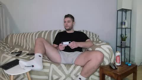 Snapshot of englishladxxx chatting on January 2025 11:39:02 PM Englishladxxx online show from January 2025 11:39:02 PM