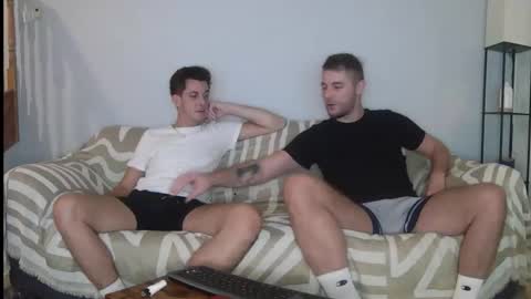 Snapshot of englishladxxx chatting on October 2025 08:07:01 PM Englishladxxx online show from October 2025 08:07:01 PM
