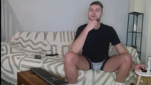 Snapshot of englishladxxx chatting on October 2025 10:19:01 PM Englishladxxx online show from October 2025 10:19:01 PM