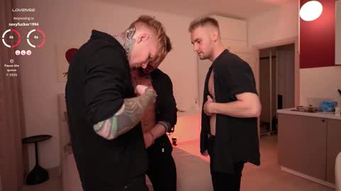 Johnny online show from September 2025 03:02:01 PM