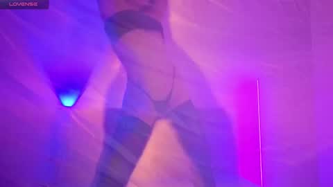 enjoyeverymoment_ online show from November 2025 06:31:02 PM