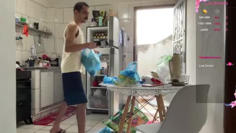 Snapshot of enjoythetrip chatting on February 2025 08:16:02 PM Luke online show from February 2025 08:16:02 PM