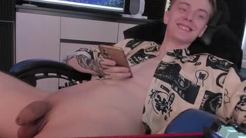 Snapshot of enkeer chatting on February 2025 12:57:02 PM Enker online show from February 2025 12:57:02 PM