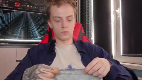 Snapshot of enkeer chatting on October 2025 12:58:01 PM Enker online show from October 2025 12:58:01 PM