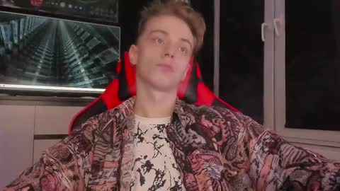 Snapshot of enkeer chatting on October 2025 02:08:02 AM Enker online show from October 2025 02:08:02 AM