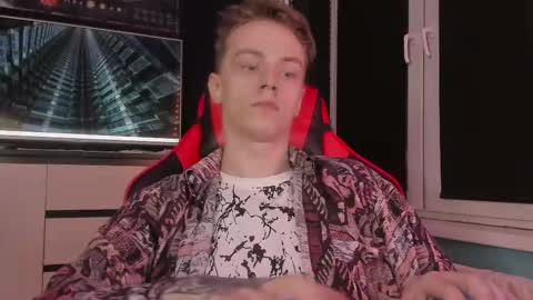 Snapshot of enkeer chatting on October 2025 12:46:02 AM Enker online show from October 2025 12:46:02 AM