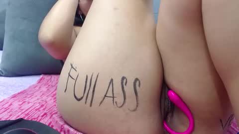 Snapshot of eny_dirty chatting on January 2025 08:11:02 PM Enny Dirty online show from January 2025 08:11:02 PM