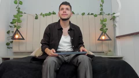 ENZO online show from November 2025 02:18:02 PM