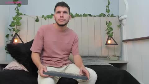 ENZO online show from November 2025 03:23:02 PM