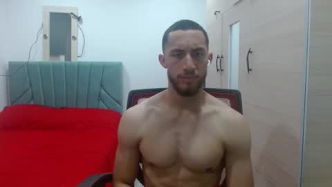 Snapshot of enzo_savage chatting on November 2025 04:18:01 PM enzo_savage online show from November 2025 04:18:01 PM
