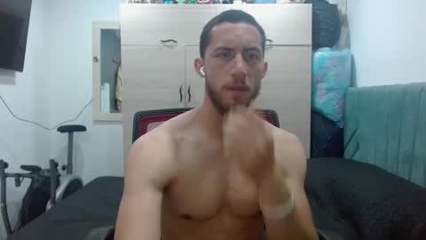 Snapshot of enzo_savage chatting on November 2025 02:20:02 PM enzo_savage online show from November 2025 02:20:02 PM