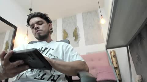    online show from January 2026 03:33:01 AM