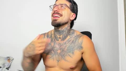 Enzo Aren online show from November 2025 11:16:01 PM