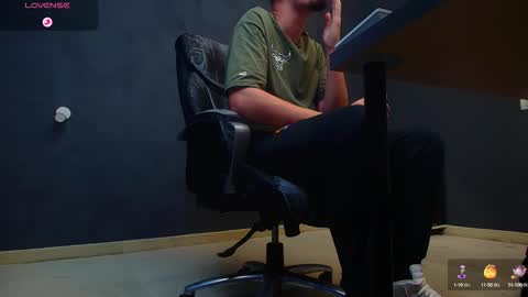 EnzoRace online show from October 2025 04:54:01 AM