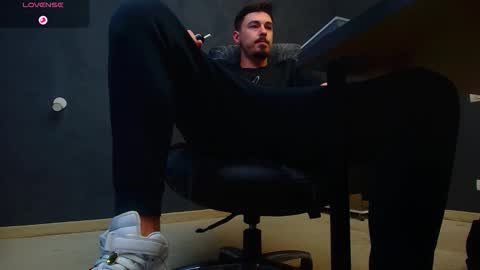 EnzoRace online show from October 2025 04:53:02 AM