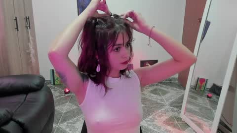 Leyla online show from April 2026 03:50:02 PM