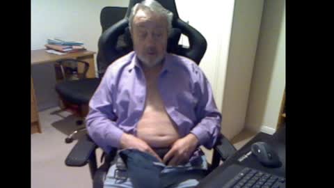 Snapshot of erasmus_d chatting on January 2025 06:03:02 PM erasmus_d online show from January 2025 06:03:02 PM