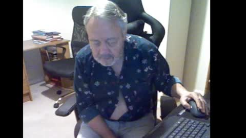 Snapshot of erasmus_d chatting on October 2025 05:26:02 PM erasmus_d online show from October 2025 05:26:02 PM