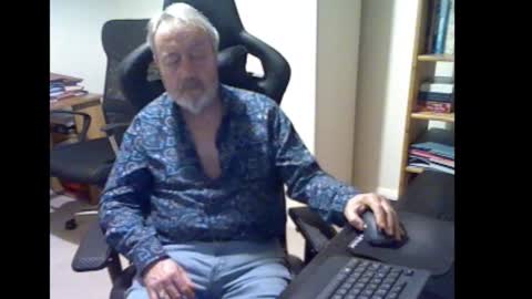 Snapshot of erasmus_d chatting on November 2025 06:37:02 PM erasmus_d online show from November 2025 06:37:02 PM