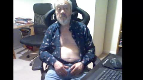 Snapshot of erasmus_d chatting on November 2025 05:40:02 PM erasmus_d online show from November 2025 05:40:02 PM