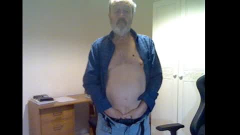 Snapshot of erasmus_d chatting on November 2025 05:56:01 PM erasmus_d online show from November 2025 05:56:01 PM