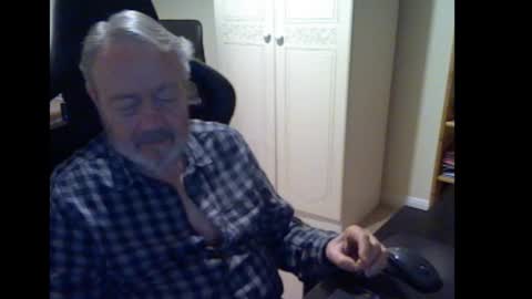 Snapshot of erasmus_d chatting on November 2025 05:15:02 PM erasmus_d online show from November 2025 05:15:02 PM